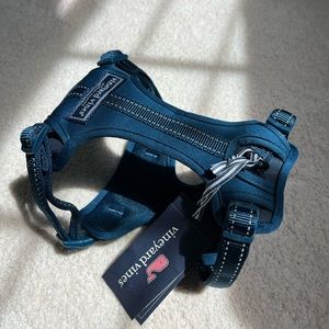 Vineyard Vines Dog harness. Size:S